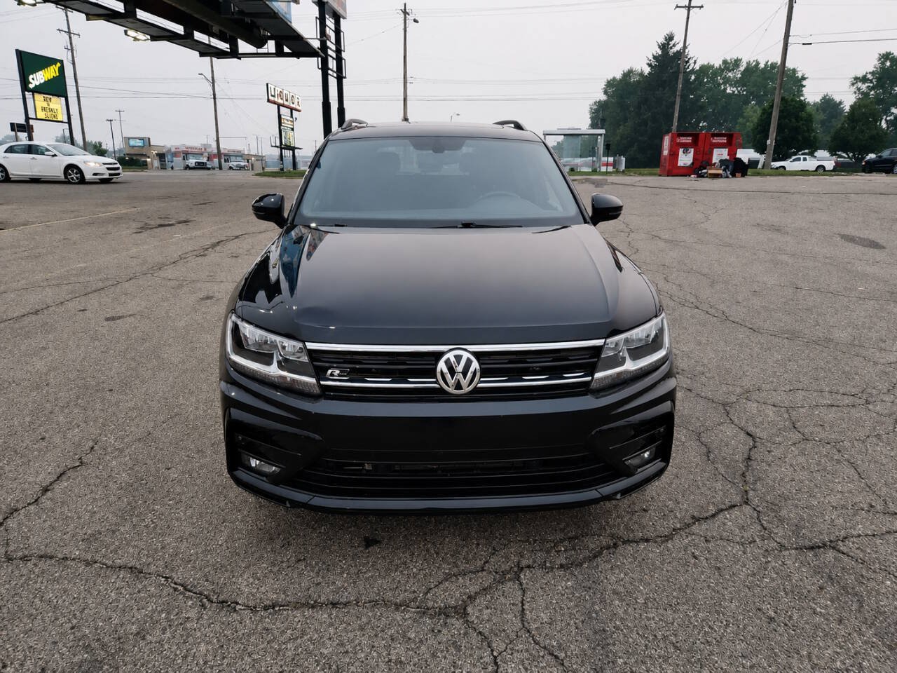 Used 2021 Volkswagen Tiguan SE R-Line w/ 2-Row Tiguan MDO Package AWD/4WD image 9