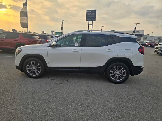 Used 2023 GMC Terrain SLT w/ Infotainment Package II image 8