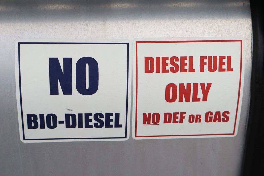 Used 2016 Ford F650 2WD Crew Cab Super Duty image 54