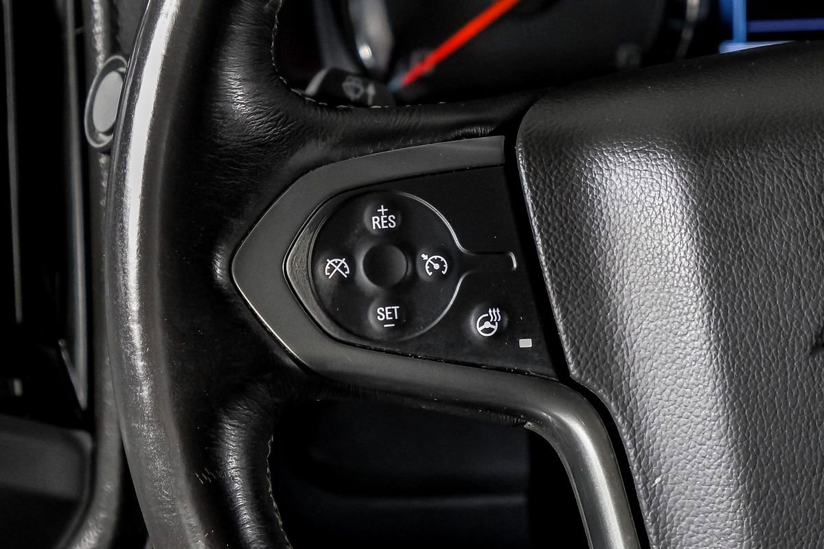 Used 2018 Chevrolet Silverado 1500 LTZ Z71 w/ LTZ Plus Package AWD/4WD image 17