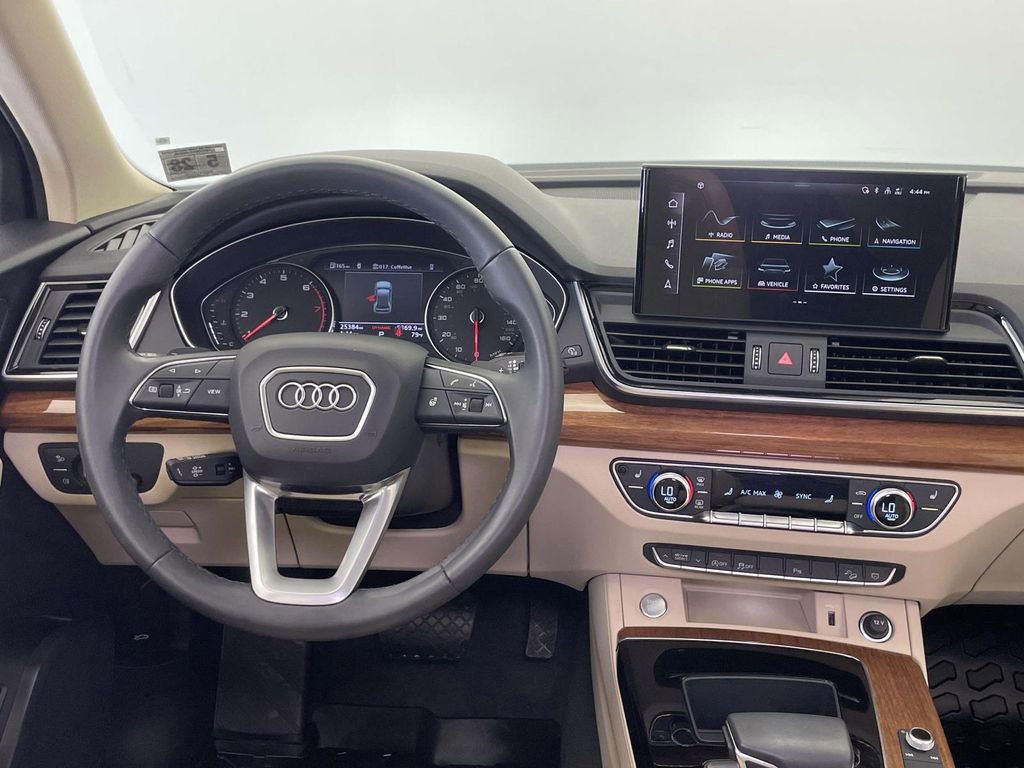 Used 2023 Audi Q5 2.0T Premium w/ Convenience Package AWD/4WD image 27