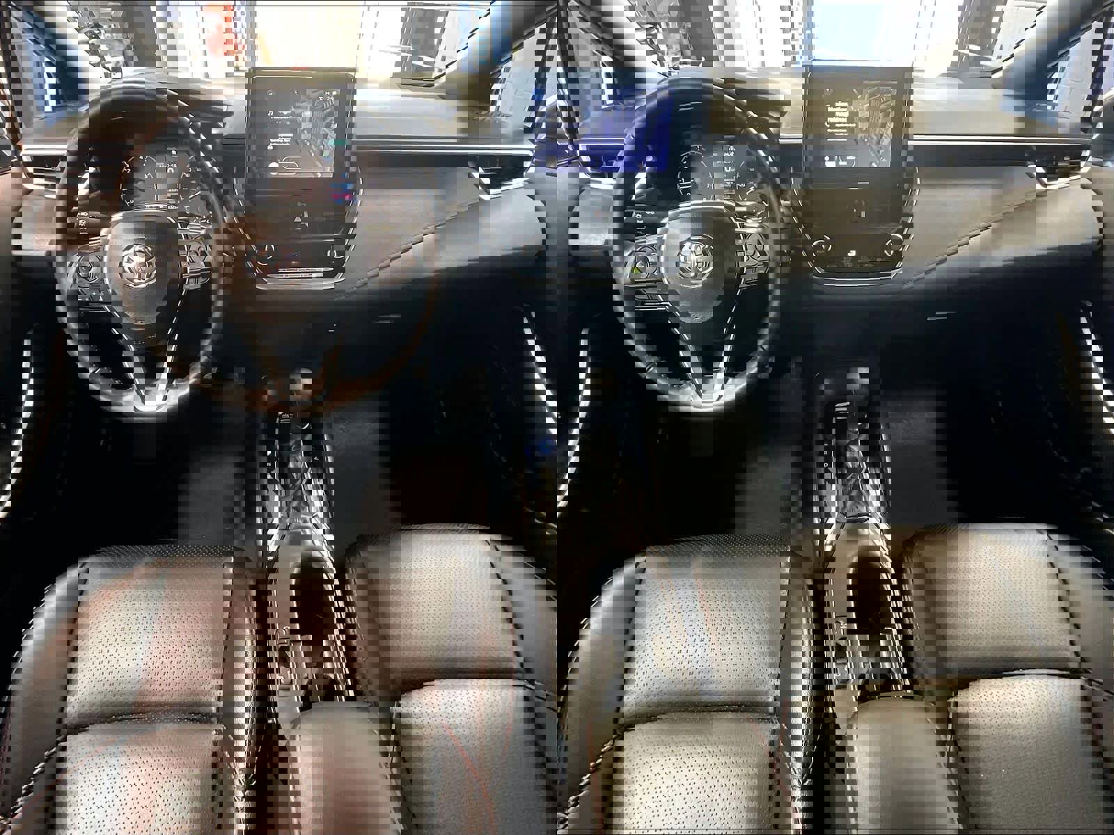 Certified 2025 Toyota Corolla SE FWD image 21