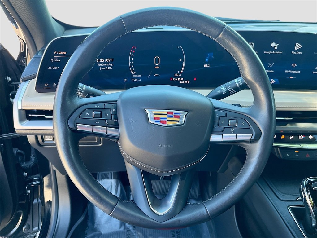 Used 2024 Cadillac XT4 Luxury w/ Cold Weather Package image 11