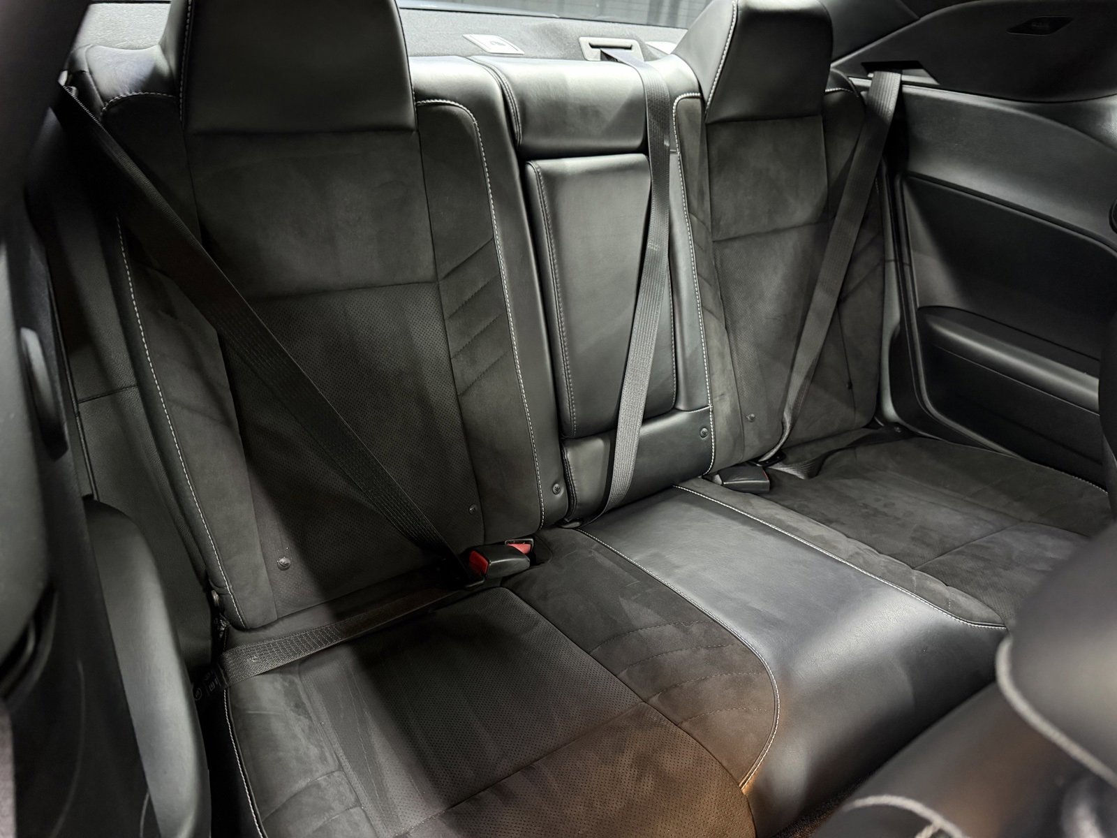 Used 2015 Dodge Challenger SRT Hellcat image 23