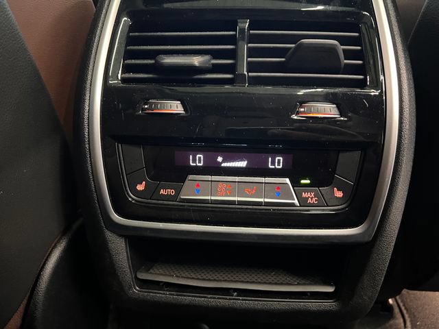 Used 2026 BMW X7 xDrive40i AWD/4WD image 14