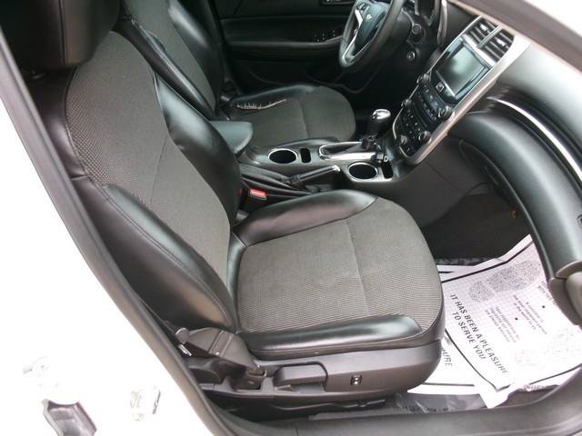 Used 2016 Chevrolet Malibu LT FWD image 18