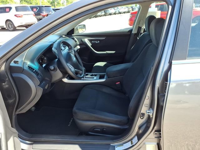 Used 2015 Nissan Altima 2.5 S w/ Power Driver Seat Package FWD image 4