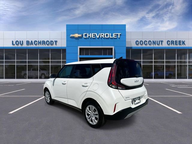Used 2023 Kia Soul LX image 6