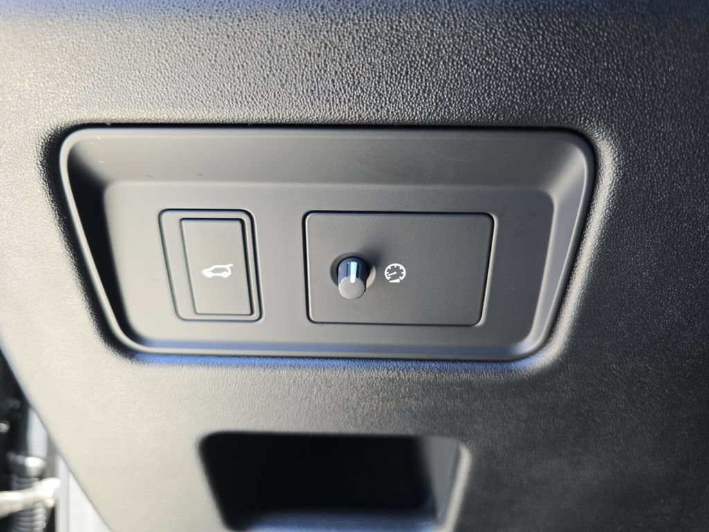 New 2026 Land Rover Discovery S AWD/4WD image 28