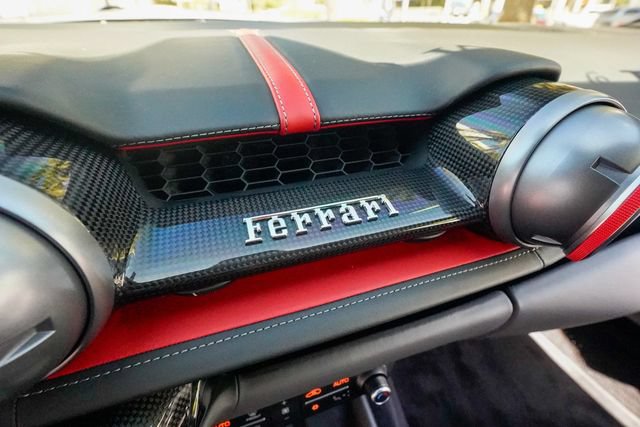 Used 2018 Ferrari 812 Superfast RWD image 61