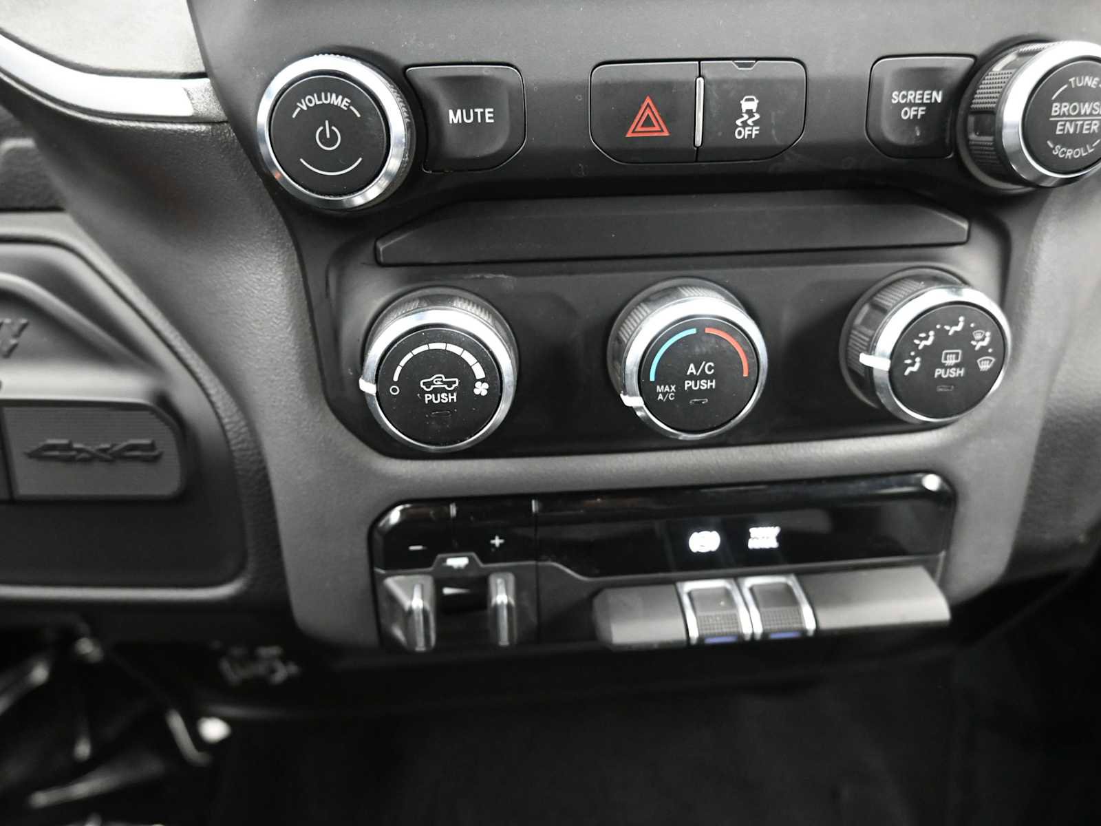 Used 2024 RAM 3500 Big Horn image 66