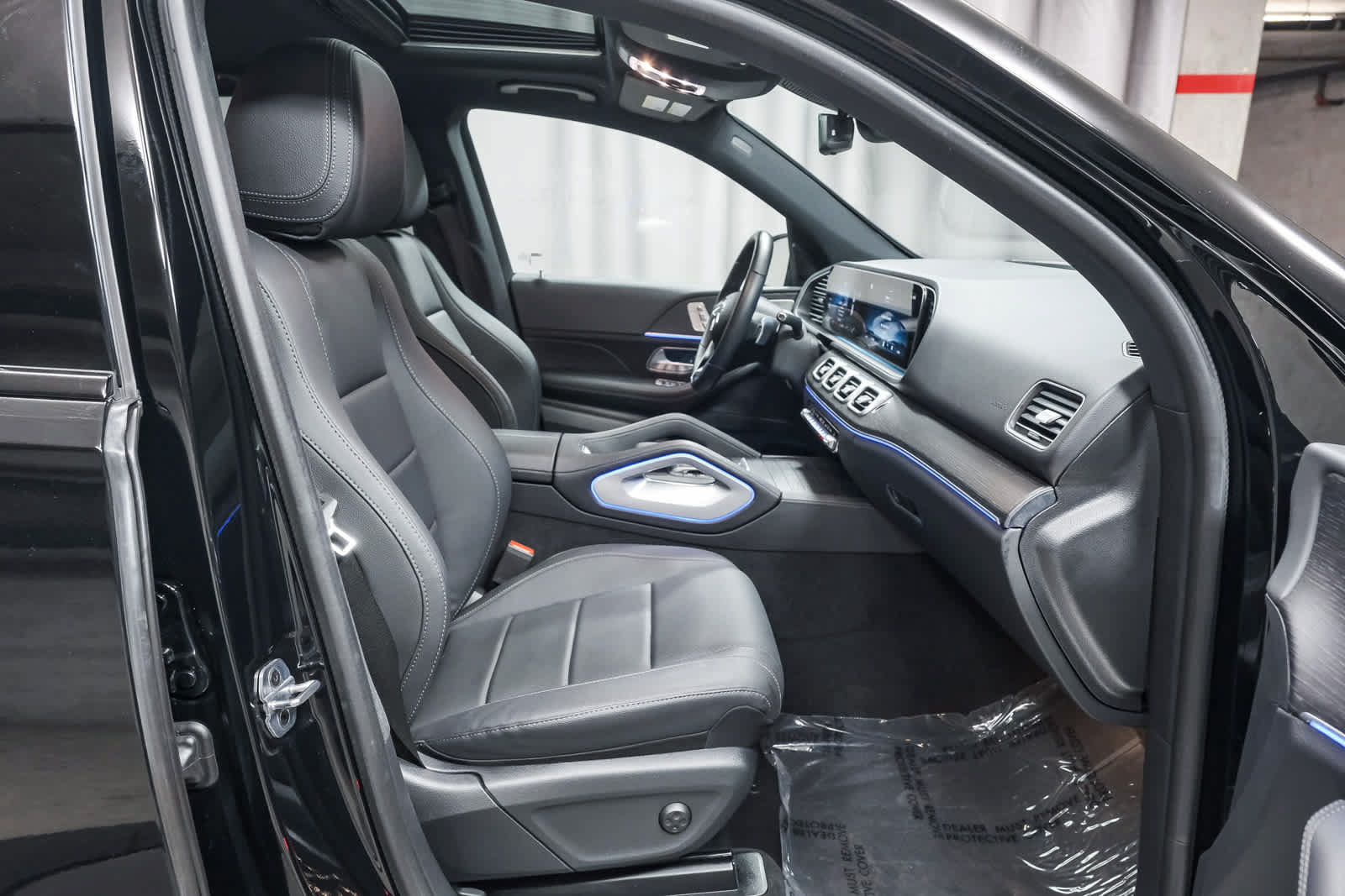 Certified 2025 Mercedes-Benz GLE 350 4MATIC w/ AMG Line Exterior image 22