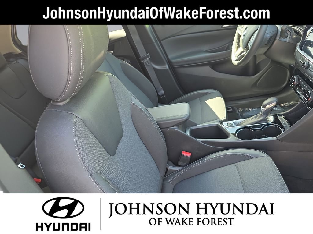 Used 2020 Buick Encore GX Select w/ Sport Touring Package image 18