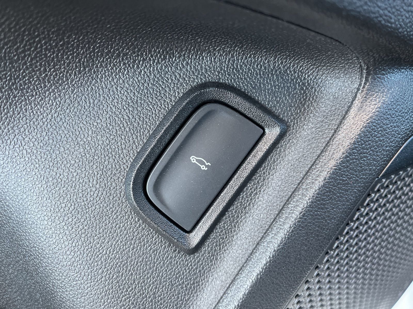 New 2024 Chevrolet Blazer EV LT AWD/4WD image 38