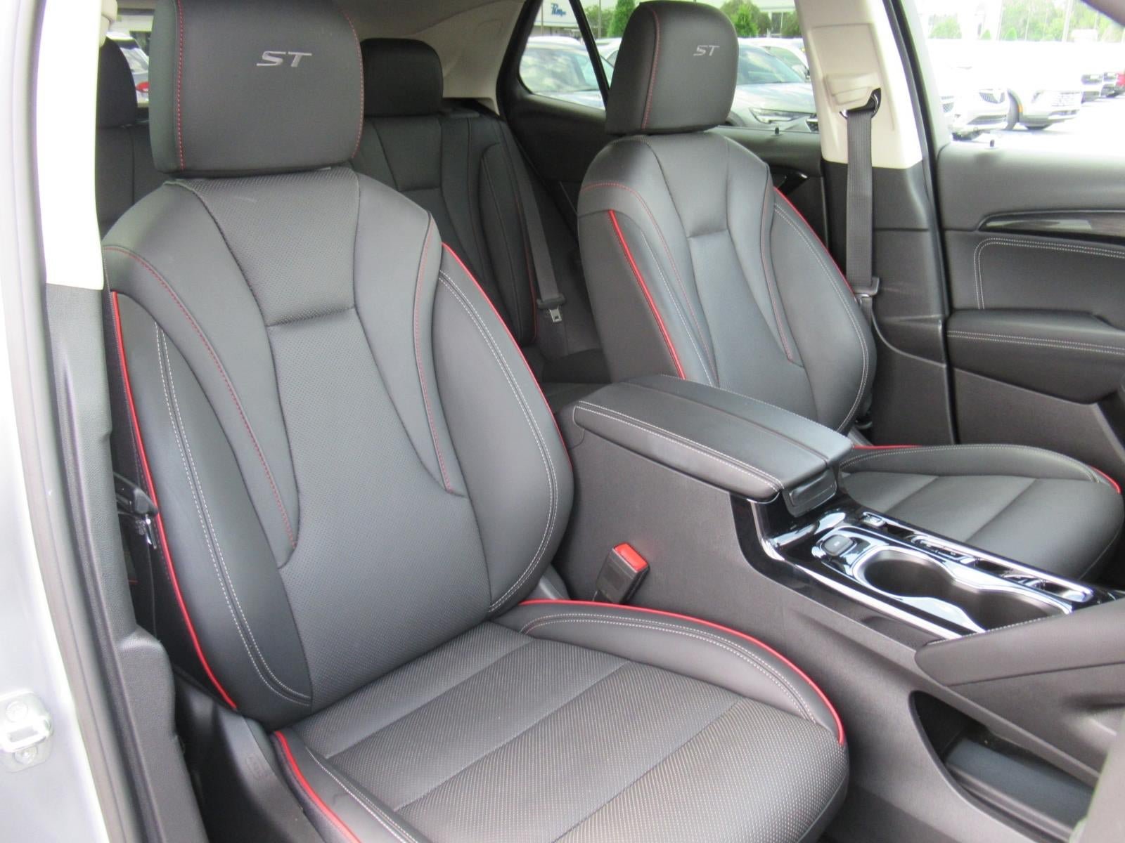 Used 2023 Buick Envision Essence w/ Sport Touring Package FWD image 9