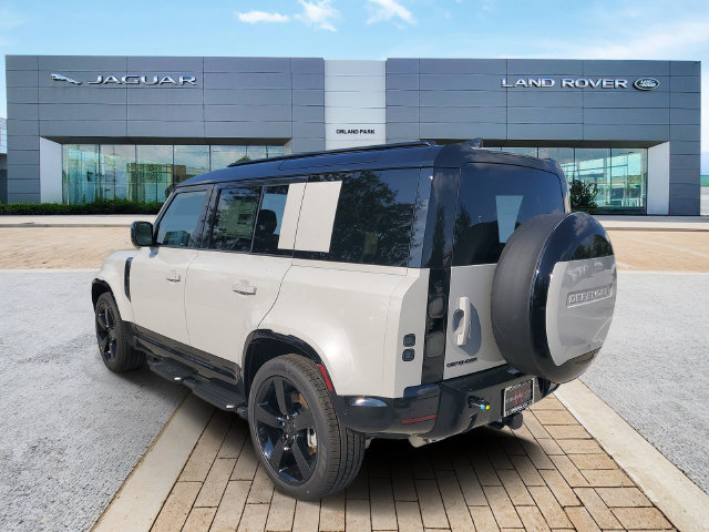 New 2026 Land Rover Defender 110 X-Dynamic SE AWD/4WD image 5