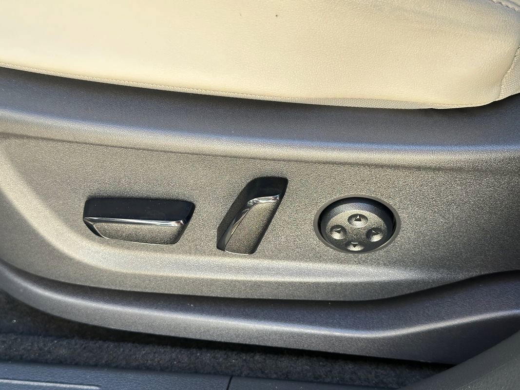 Used 2023 Nissan Ariya Evolve+ image 27