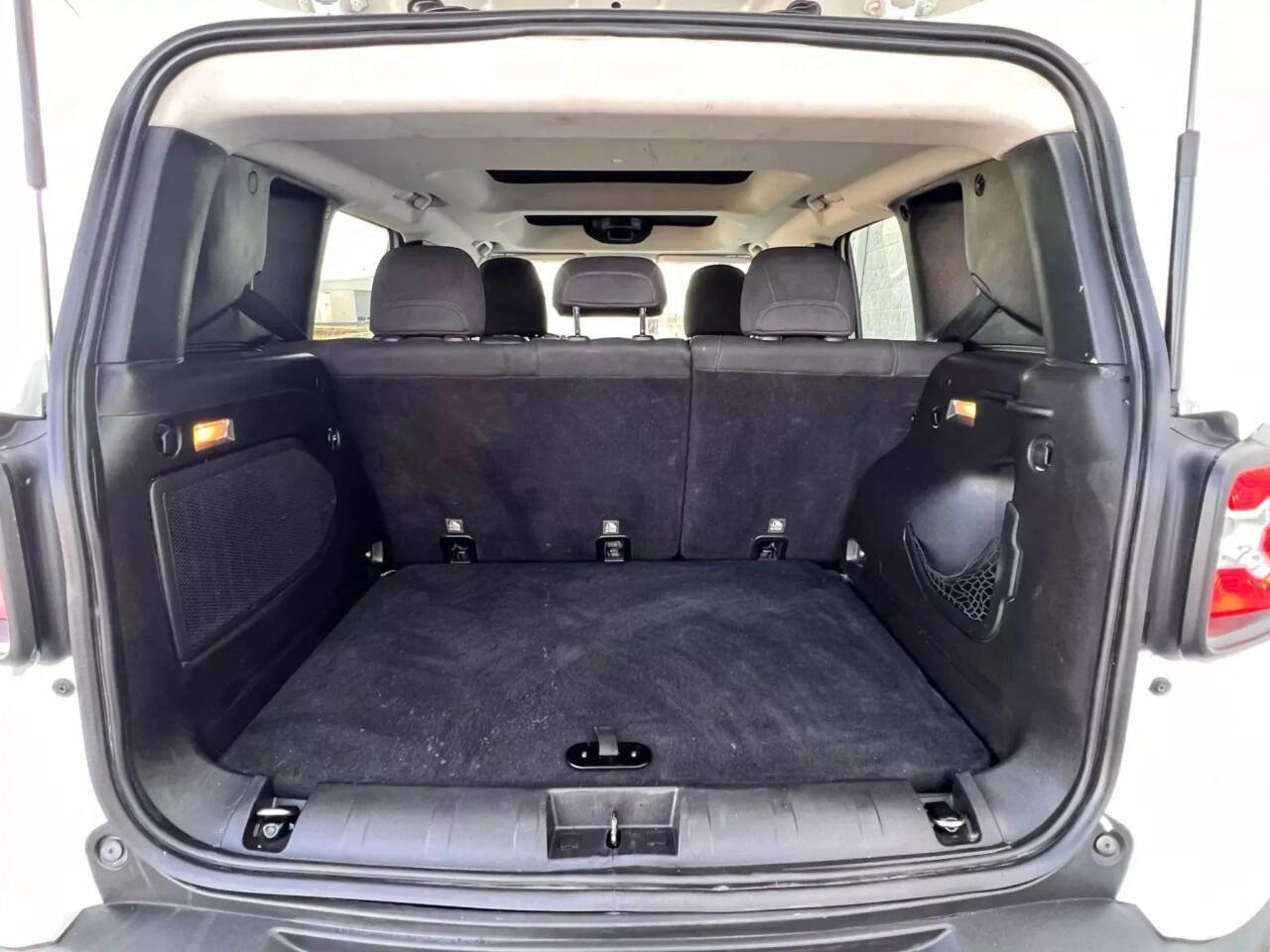 Used 2015 Jeep Renegade Trailhawk w/ Safety & Security Group I AWD/4WD image 15