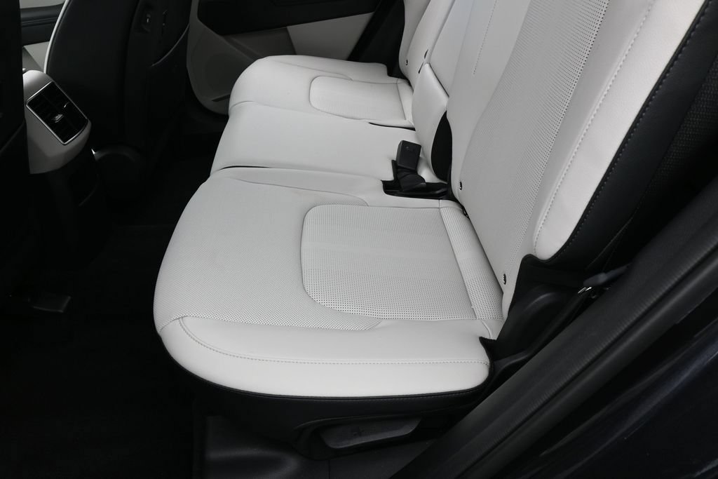 Used 2026 Kia Sportage EX FWD image 33