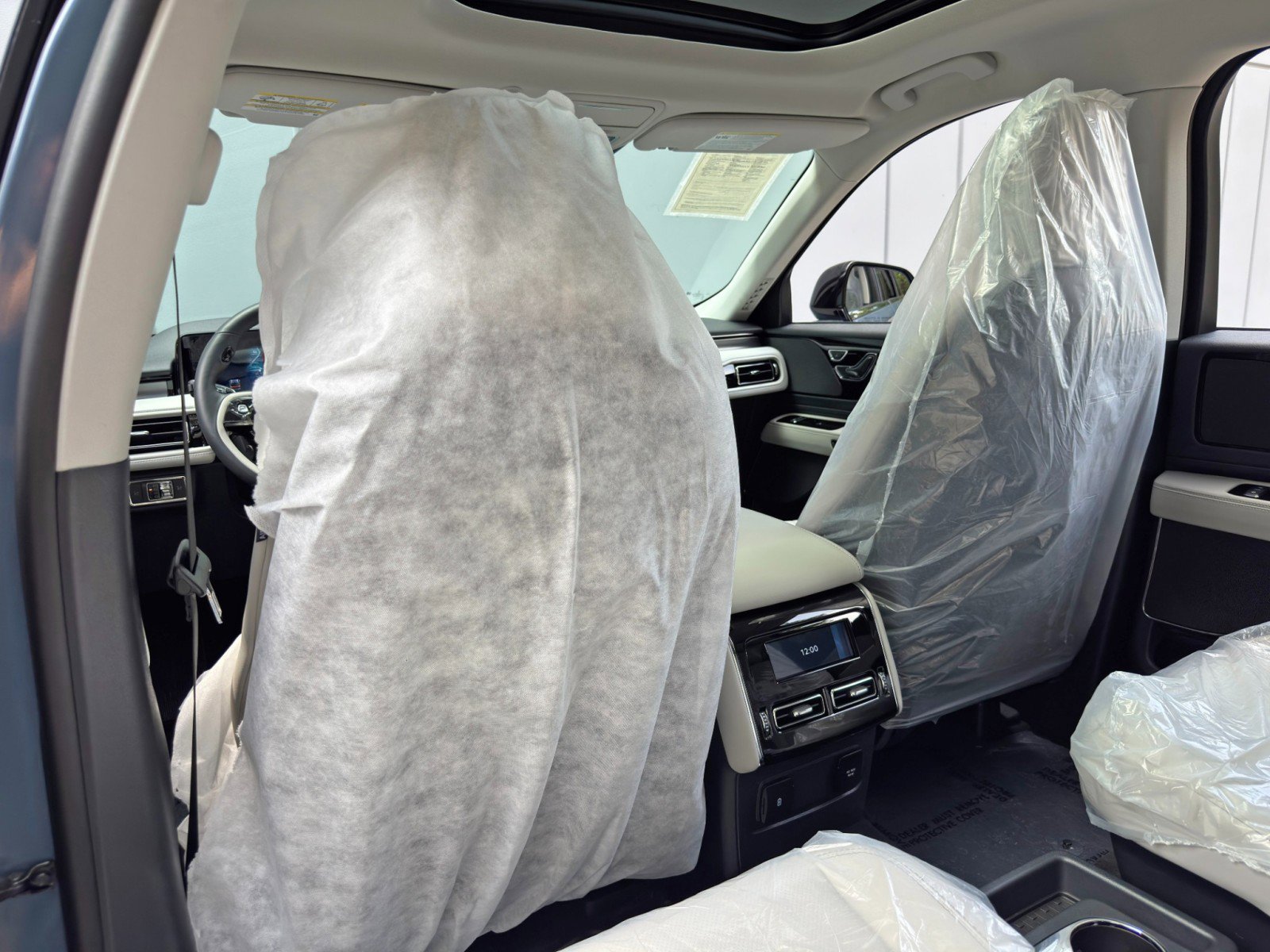 Used 2026 Lincoln Aviator AWD image 36