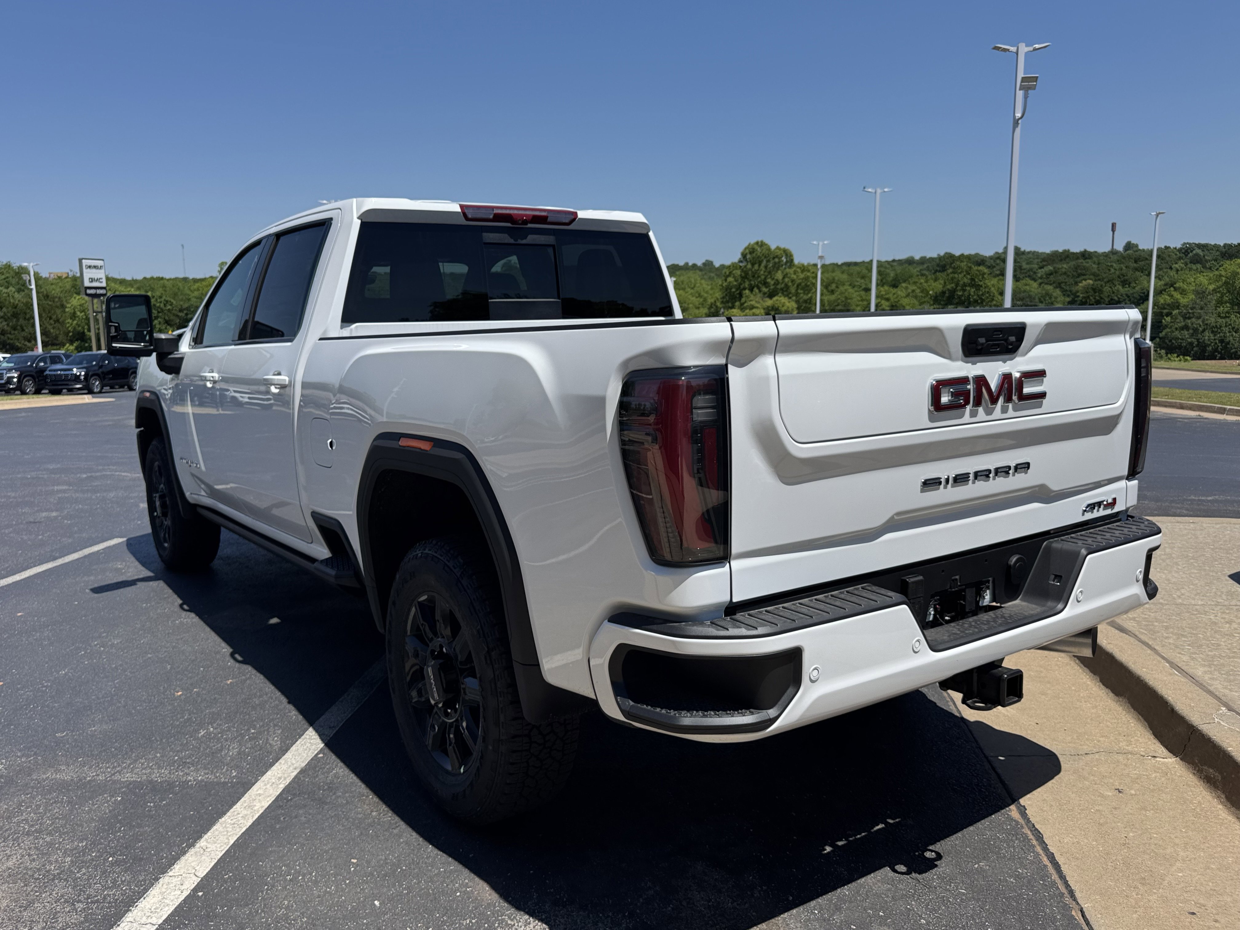 New 2026 GMC Sierra 2500 AT4 w/ AT4 Premium Plus Package AWD/4WD image 3