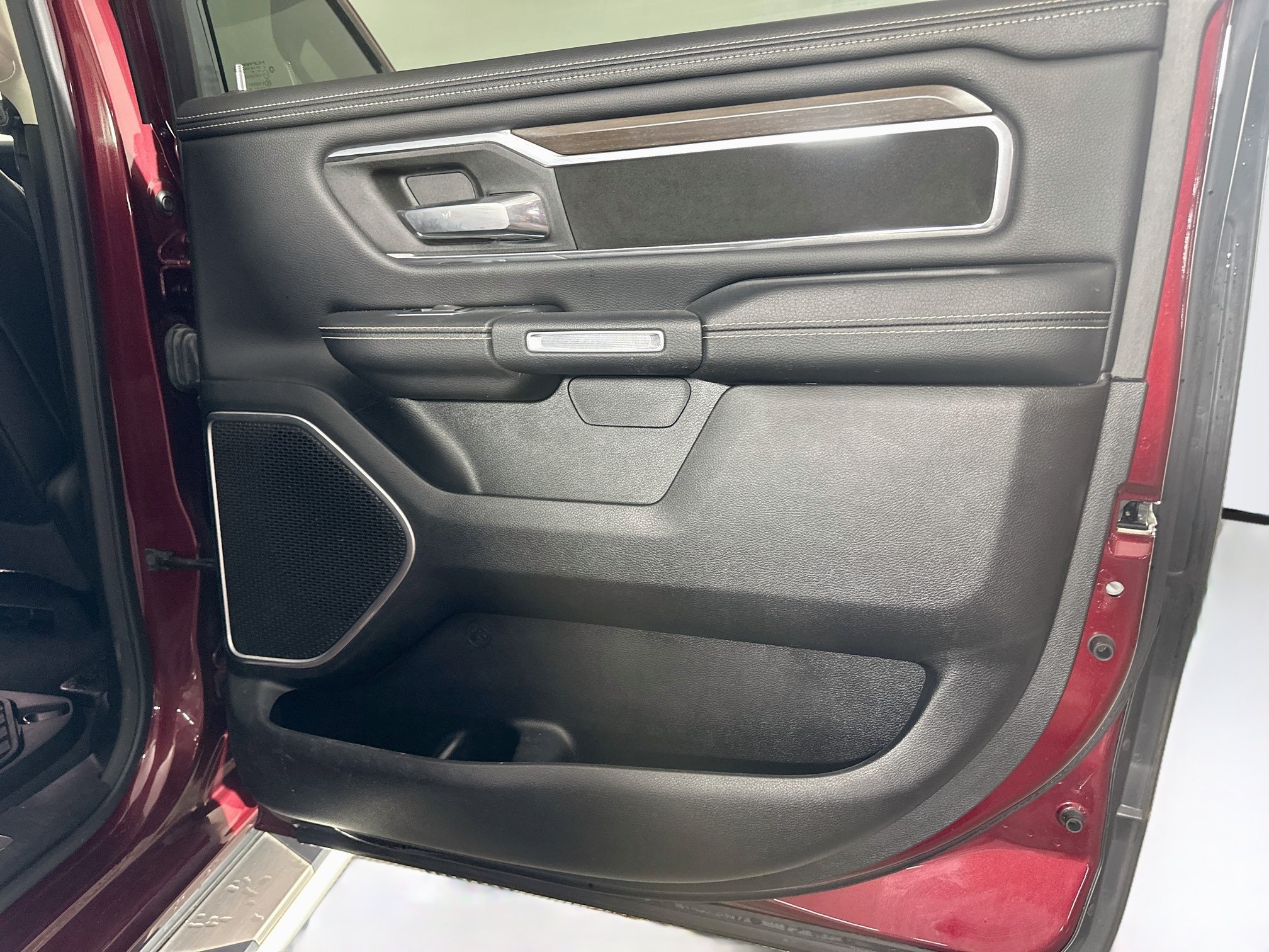 Used 2022 RAM 1500 Laramie AWD/4WD image 27