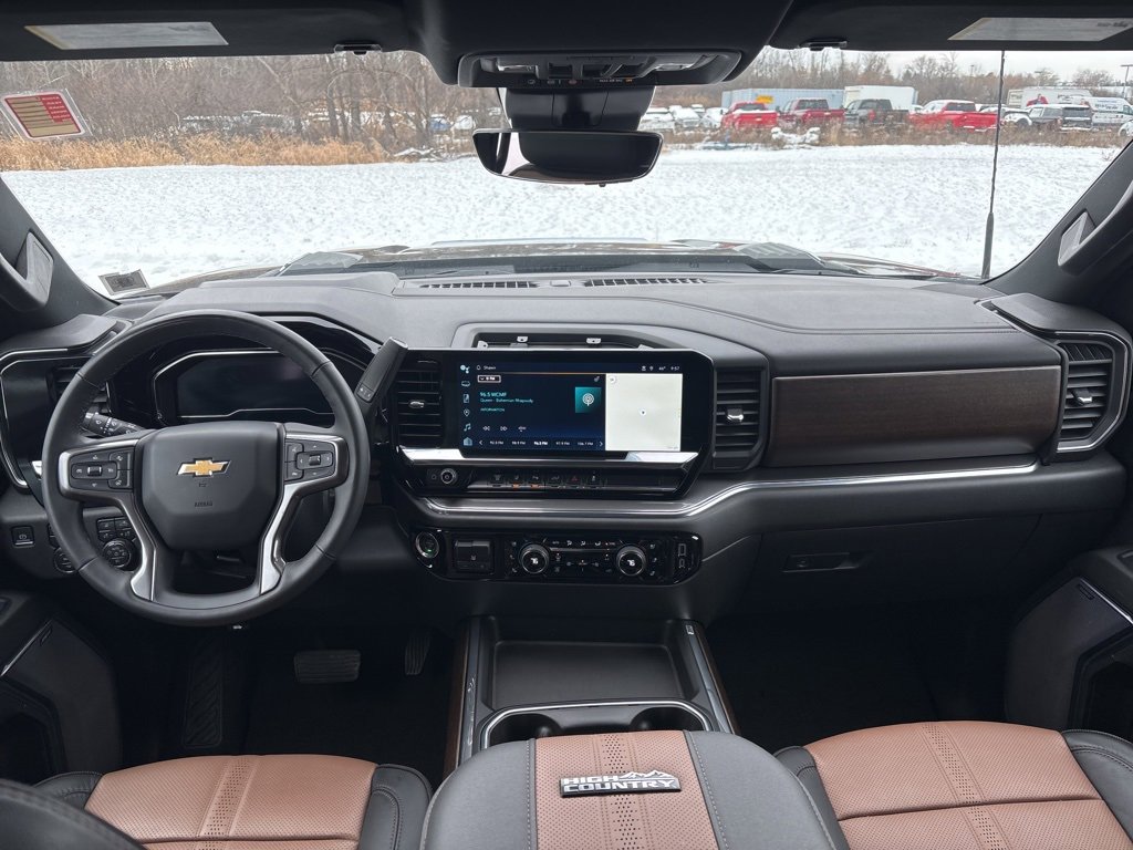 Used 2024 Chevrolet Silverado 3500 High Country w/ High Country Premium Package image 11