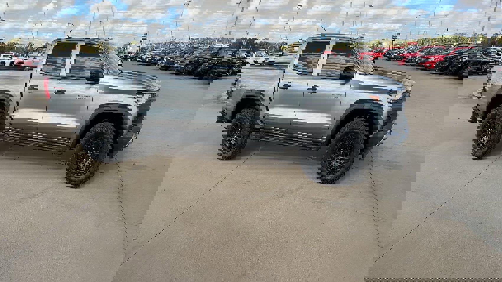 Certified 2024 Chevrolet Colorado Trail Boss w/ Technology Package image 8