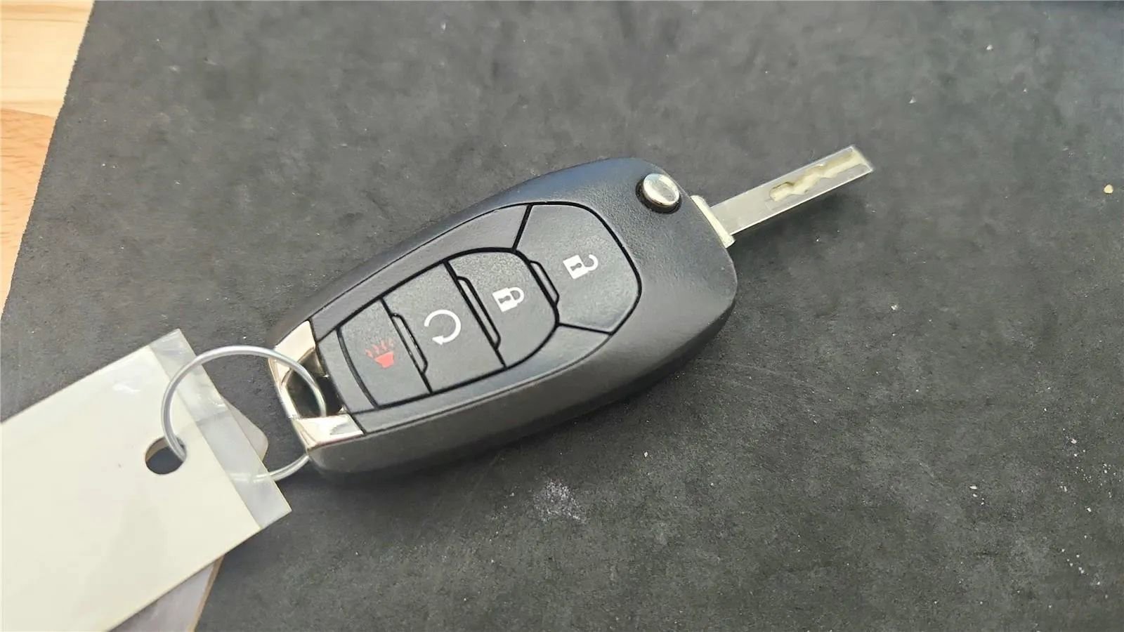 Used 2024 Chevrolet Trax RS w/ Driver Confidence Package image 17