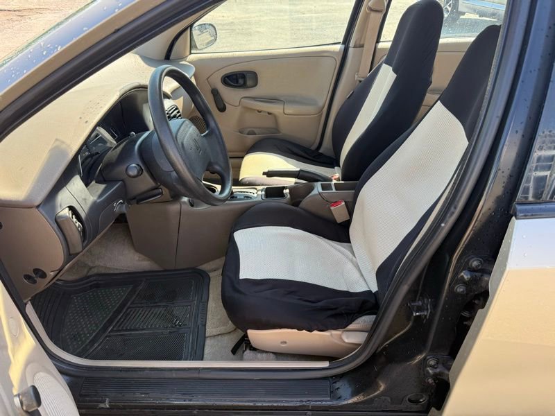 Used 2002 Saturn S-Series SL1 image 8