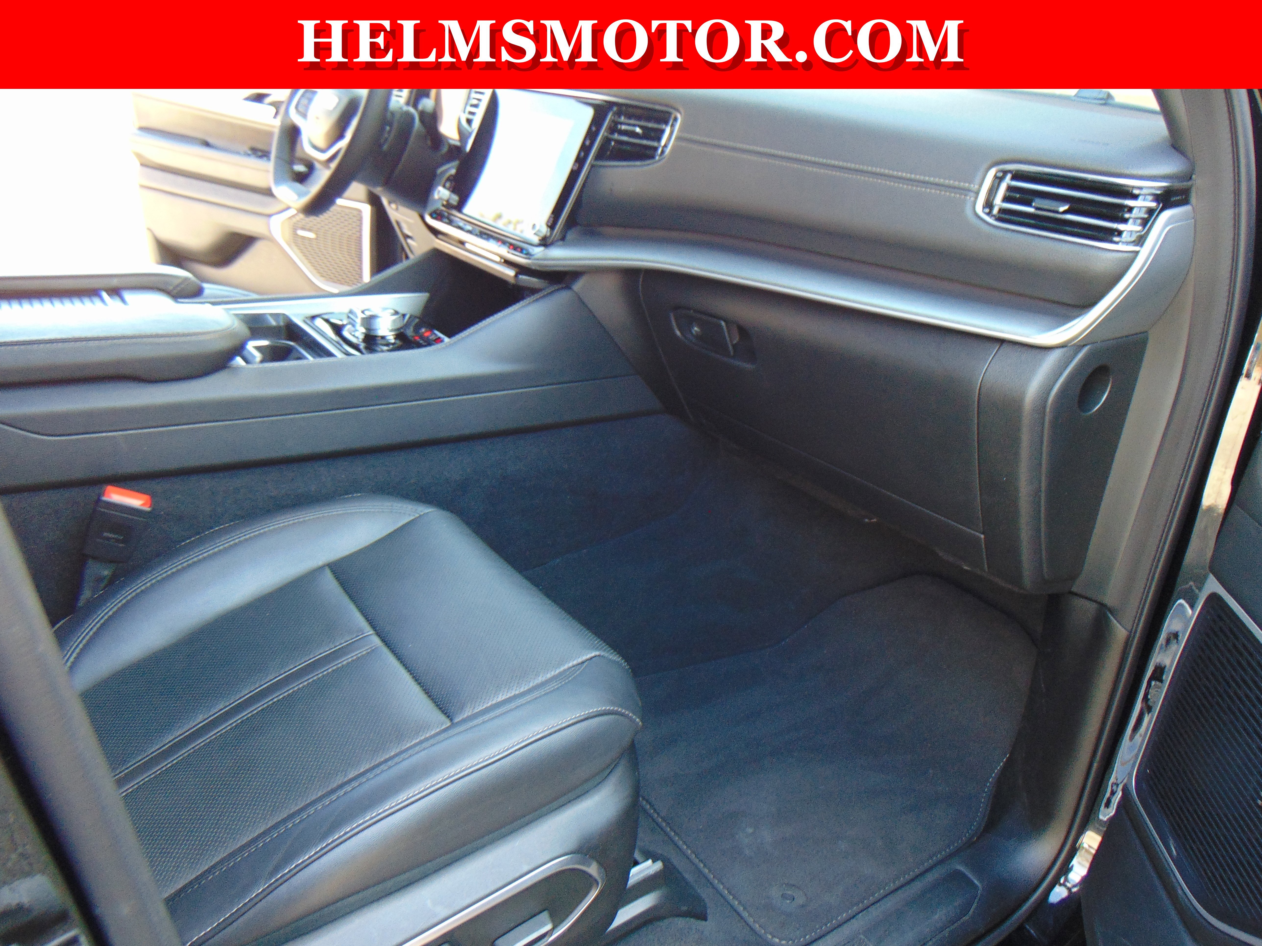 Certified 2025 Jeep Wagoneer 4WD image 35