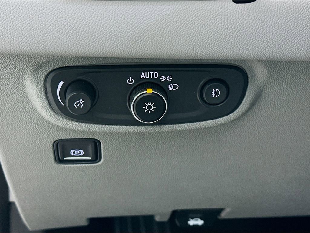 Used 2023 GMC Terrain SLT image 15