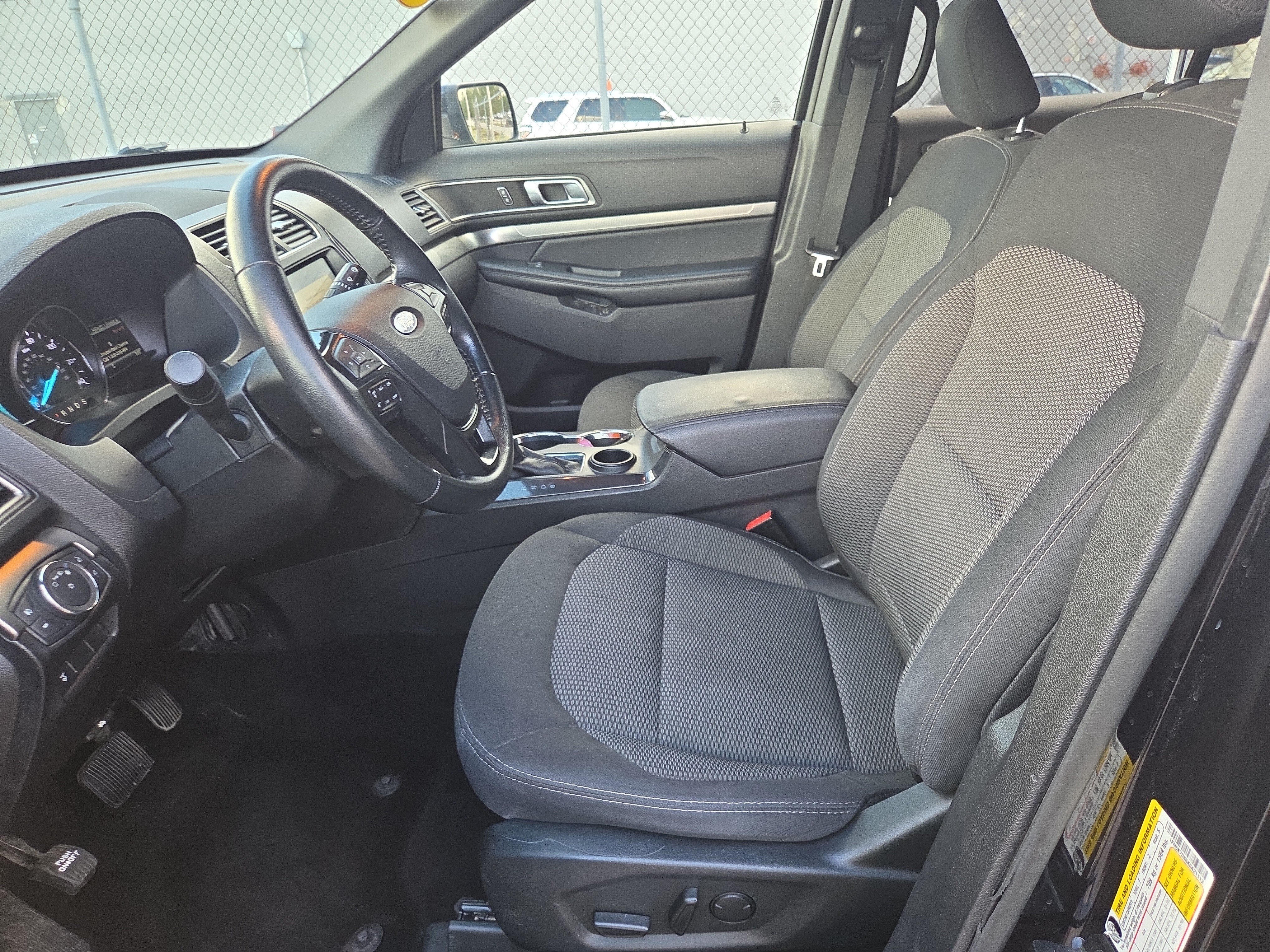 Used 2019 Ford Explorer XLT w/ Equipment Group 201A FWD image 5
