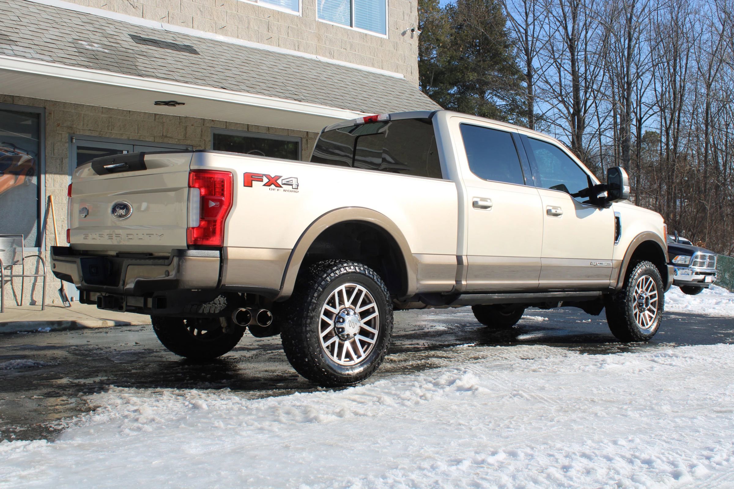 Used 2017 Ford F250 King Ranch w/ King Ranch Ultimate Package image 6