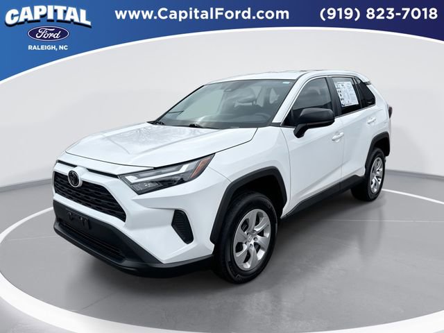 Used 2024 Toyota RAV4 LE video 1