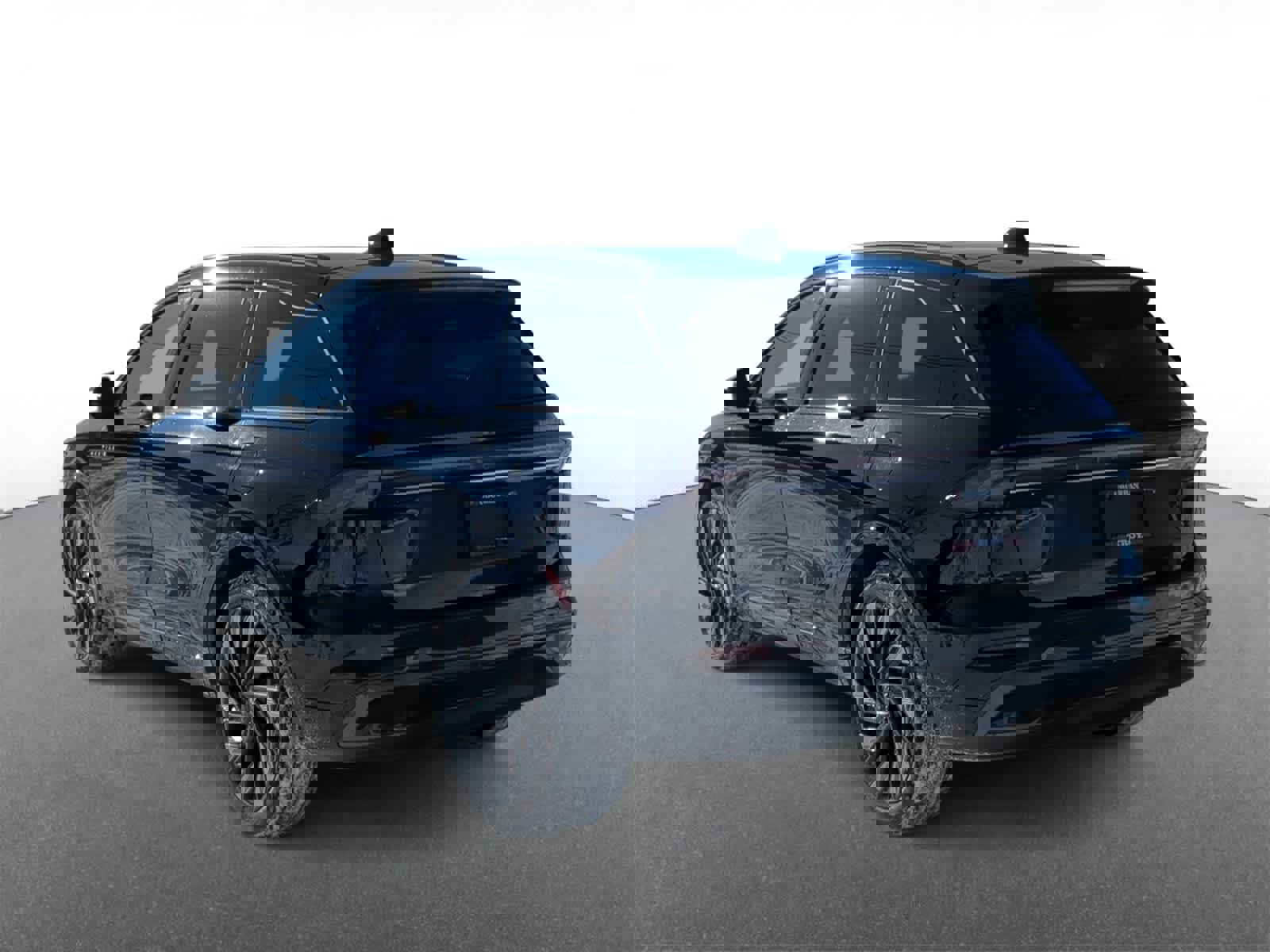 Used 2024 Lincoln Nautilus Reserve w/ Equipment Group 202A image 6