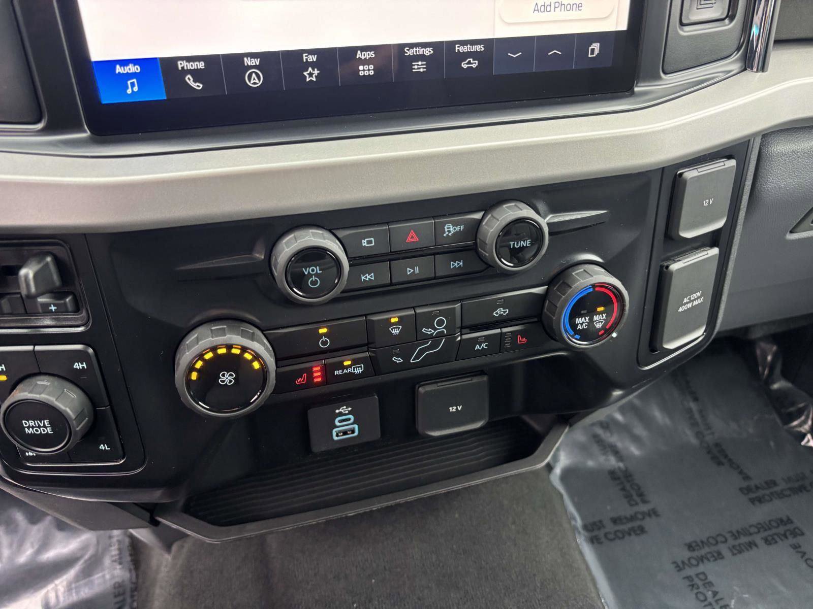 New 2026 Ford F250 XLT w/ XLT Premium Package AWD/4WD image 25
