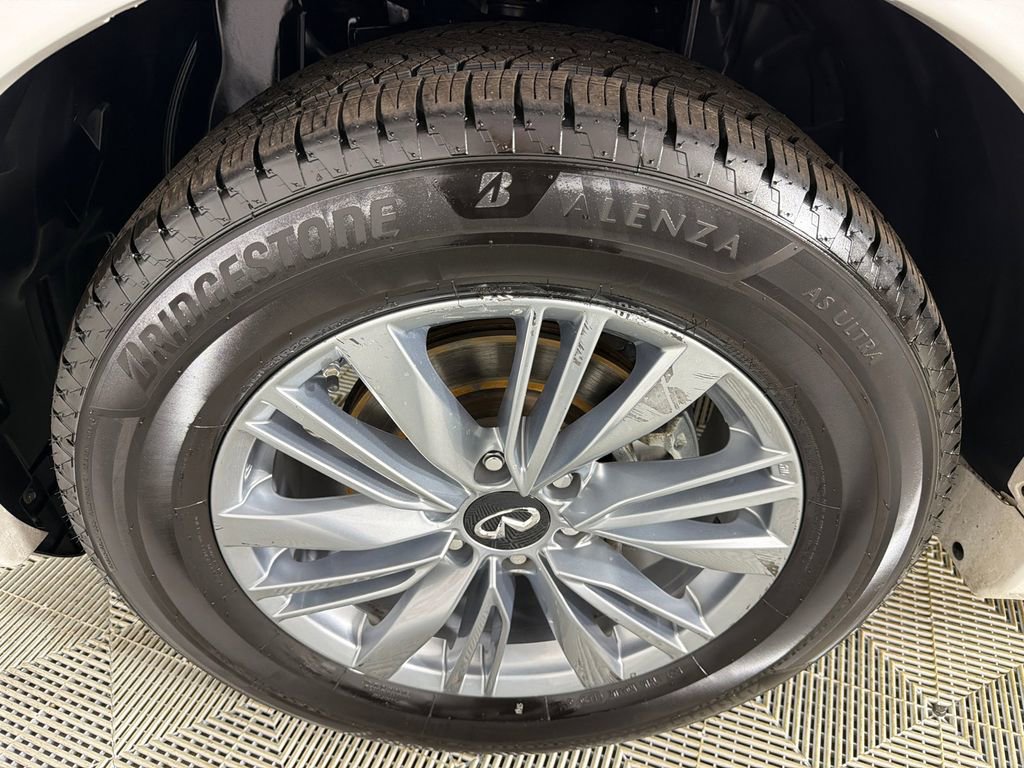 Used 2023 INFINITI QX80 Luxe w/ Cargo Package image 13