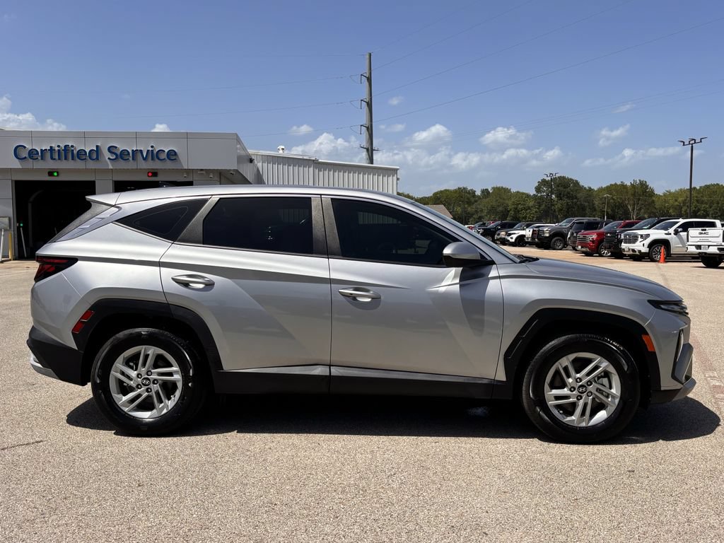 Used 2025 Hyundai Tucson SE FWD image 5