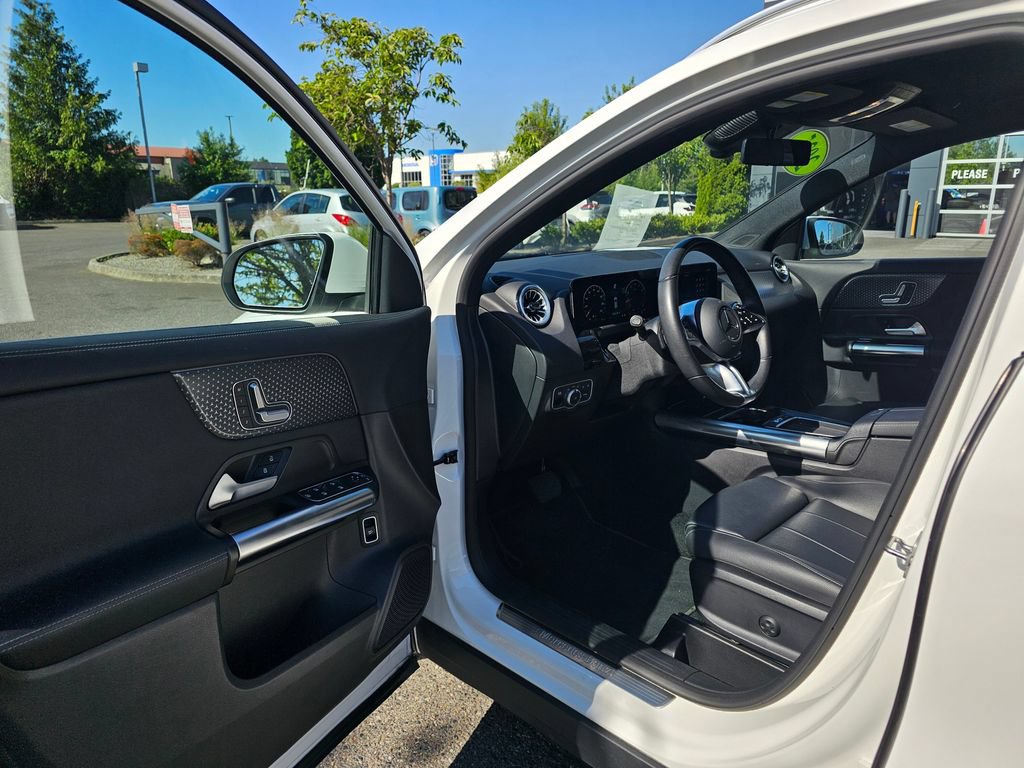 Used 2025 Mercedes-Benz GLA 250 image 16