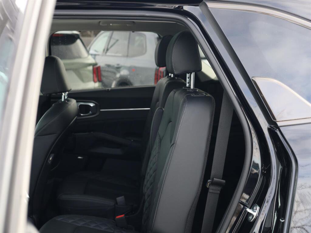Used 2023 Kia Sorento SX image 21