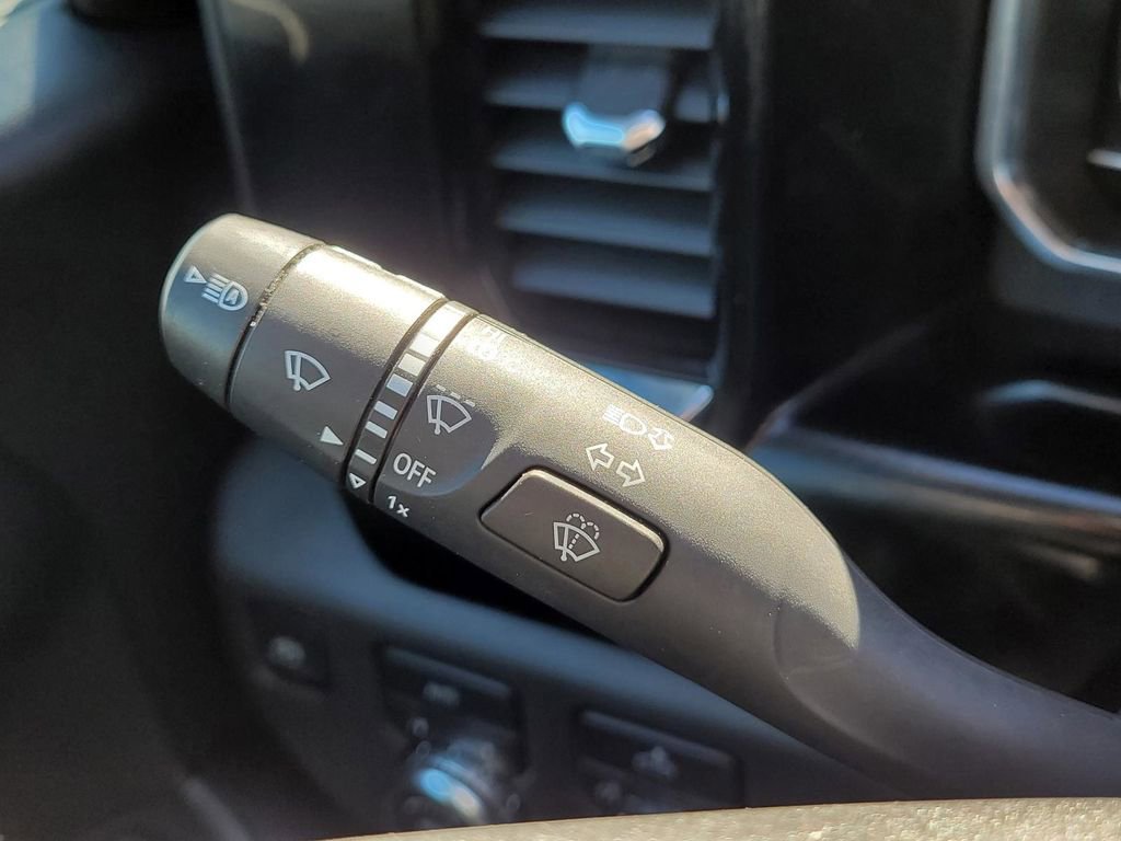 Used 2023 GMC Sierra 1500 SLE image 29