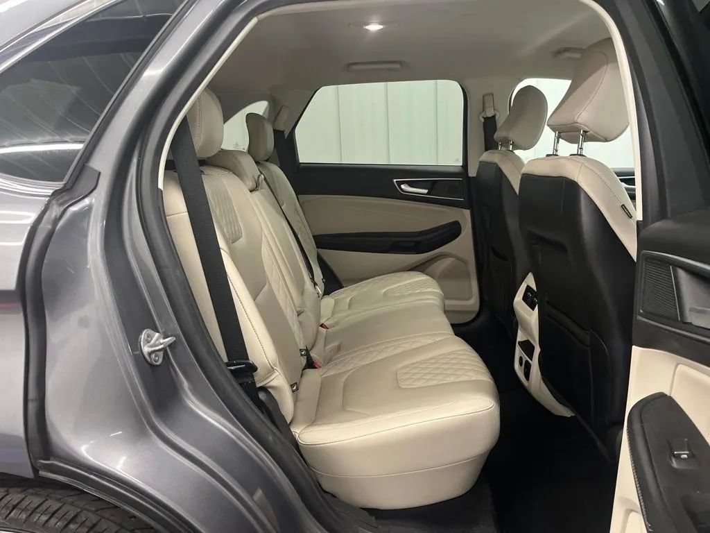 Used 2024 Ford Edge Titanium AWD/4WD image 12