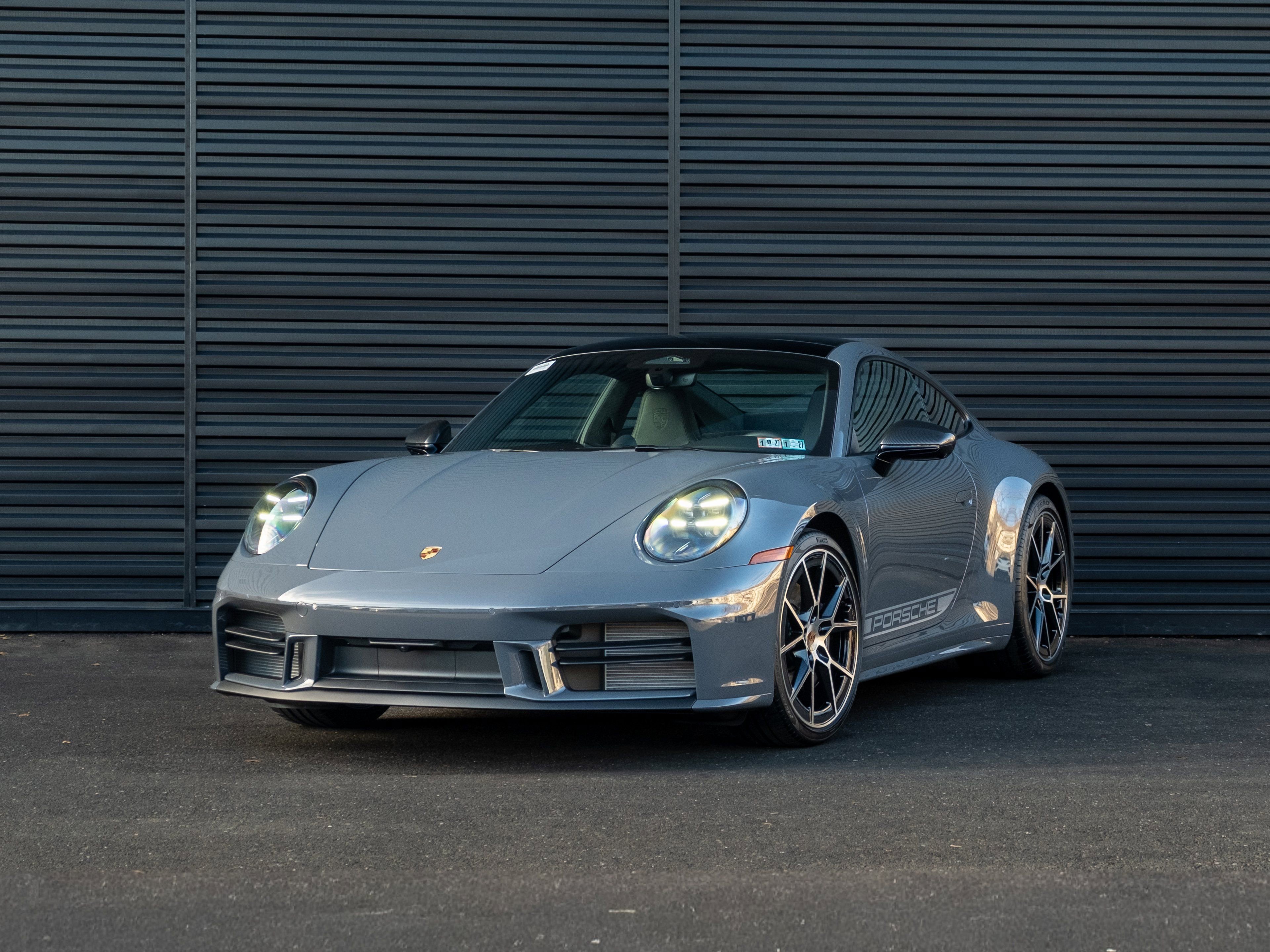 New 2026 Porsche 911 Carrera image 1