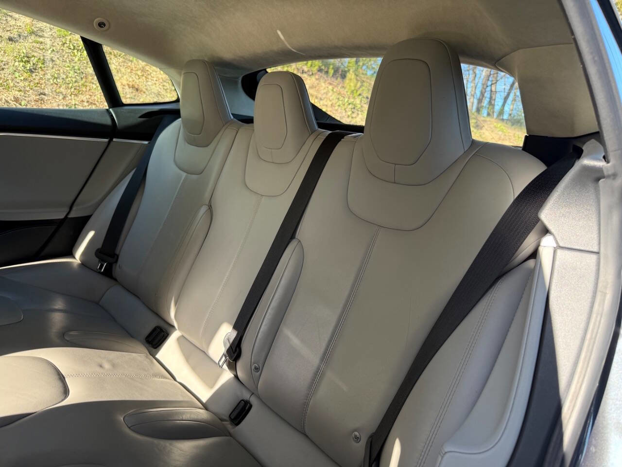 Used 2015 Tesla Model S 70D AWD/4WD image 16