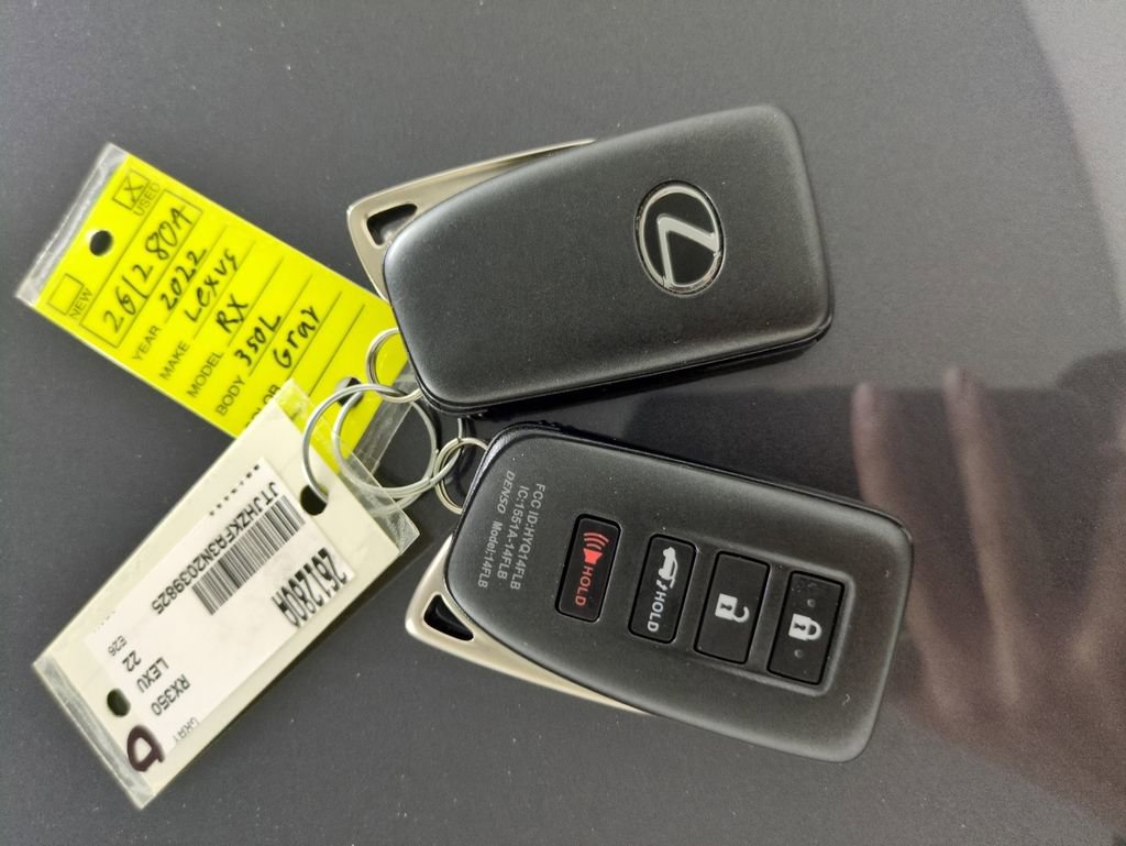 Used 2022 Lexus RX 350L Premium w/ Premium Package AWD/4WD image 31