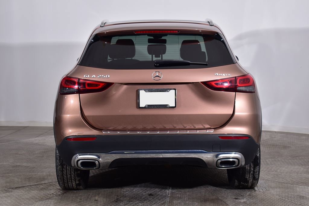Certified 2022 Mercedes-Benz GLA 250 4MATIC image 4
