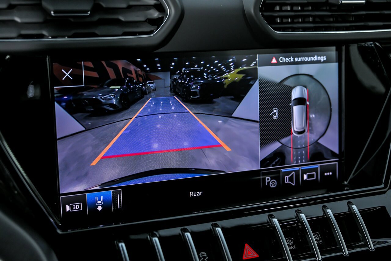Used 2022 Lamborghini Urus image 35