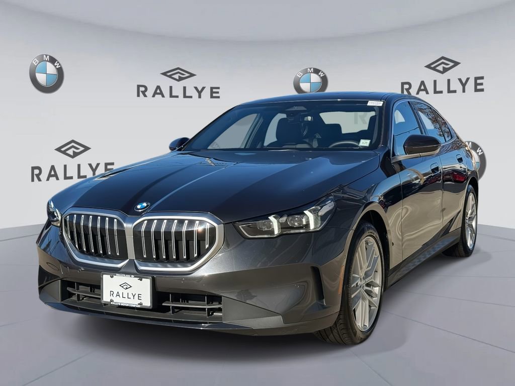 Certified 2025 BMW 530i xDrive AWD/4WD image 3