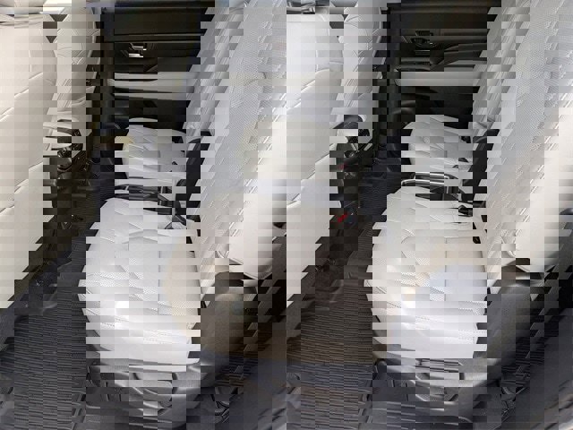 Used 2025 Toyota Grand Highlander FWD image 18